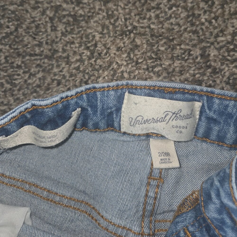Universal Thread Shorts - Picture 2 of 4